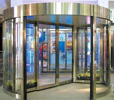 匠心之門 從東莞酒店大門到中山酒店旋轉門的華彩演進